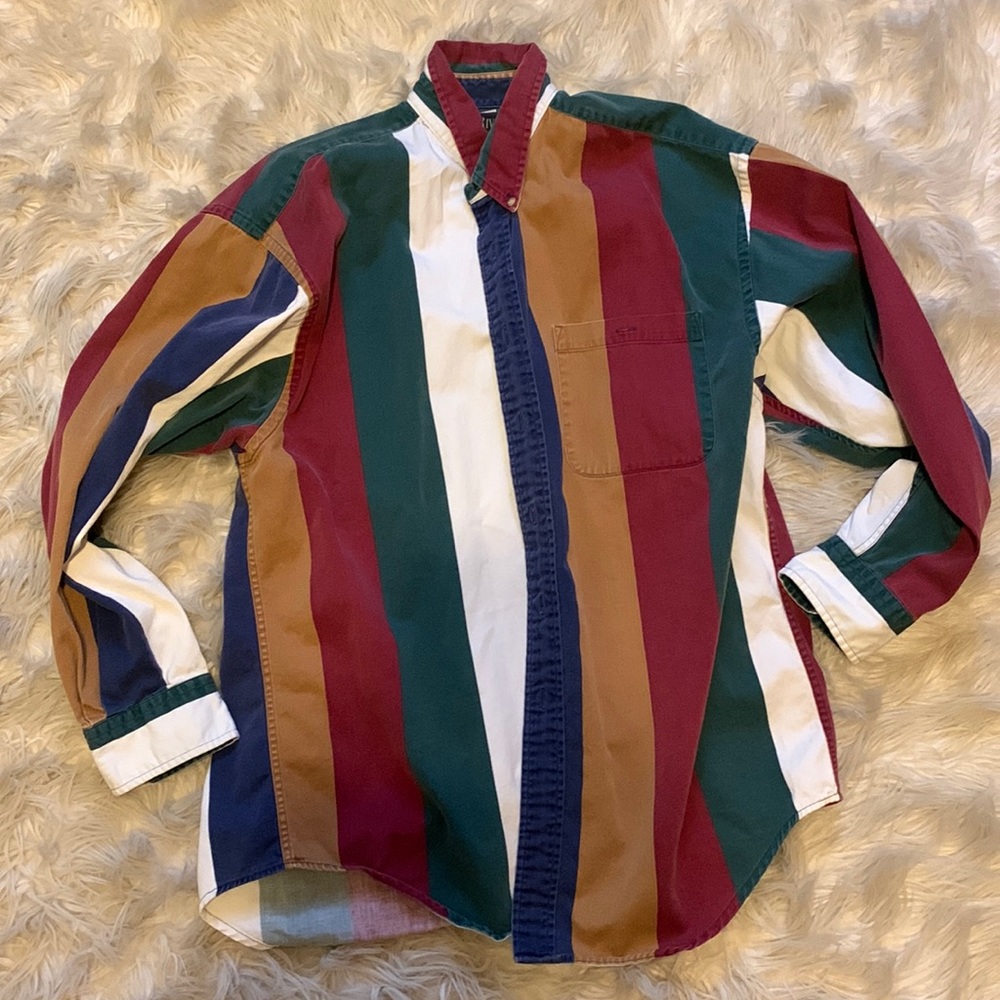 Colorful button down vintage kinda